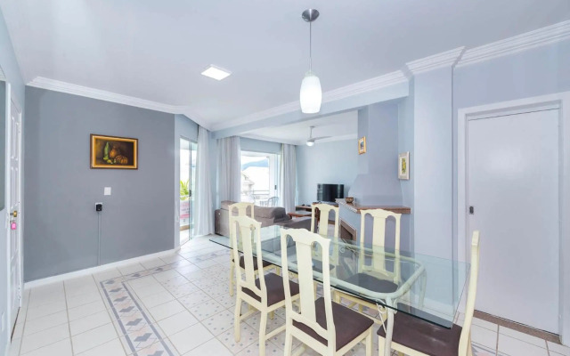 Apartamento com Vista Mar a 30 metros da praia