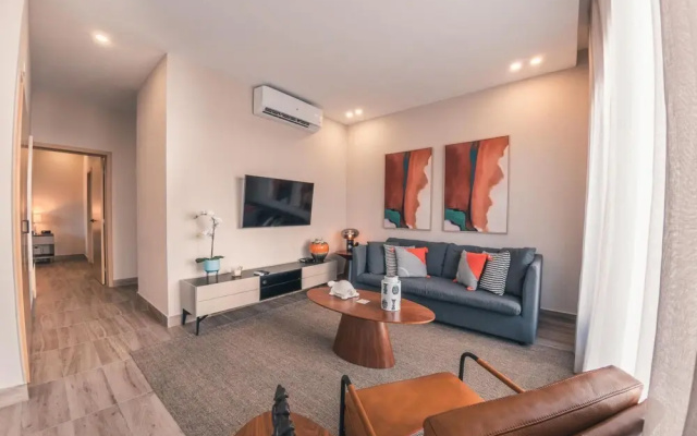 Breakfast Included at Regatta Living 301