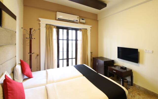 Capital O 18260 Hotel Crystal Park Inn