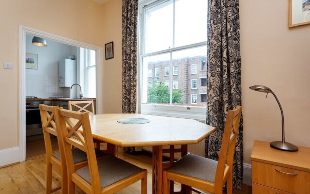 Clarendon Apartment