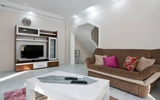 Villa Redstone