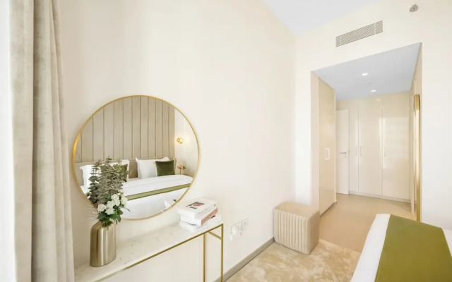 Durrani Homes - Majestic 4BR at Downtown