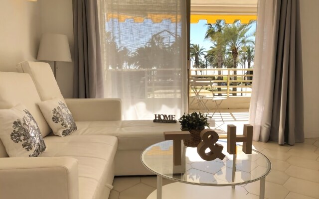 T&H Novelty 115 Family Apartment Salou