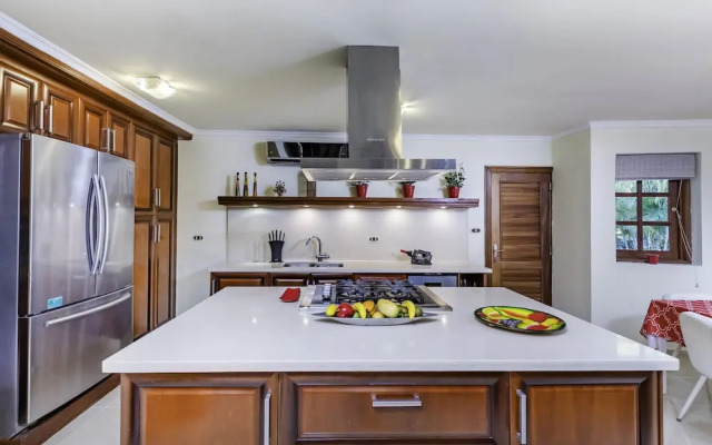 Luxury Villas in Cocotal for Large Group