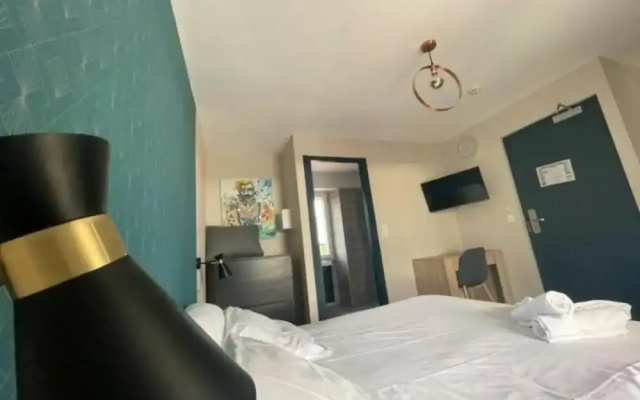 Appart Hôtel Sous les pins