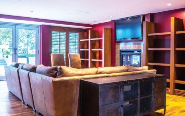 Global Luxury Suites at Fenway Park