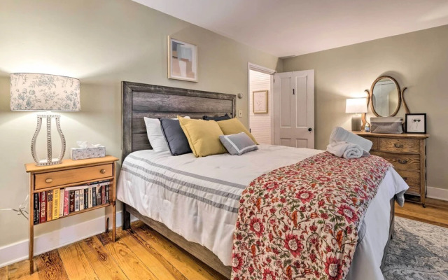 Family-friendly Getaway - 1 Mi to Pocono Lake!