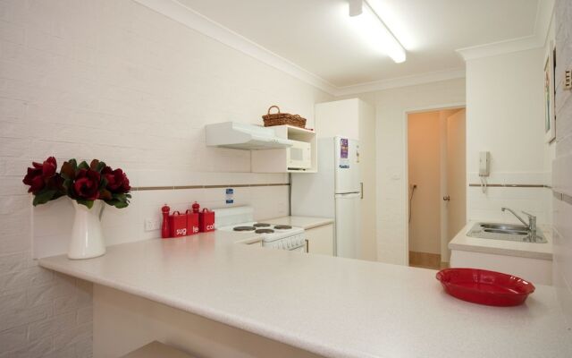 Nicholli, Bay Parklands, Unit 35/2 Gowrie Avenue