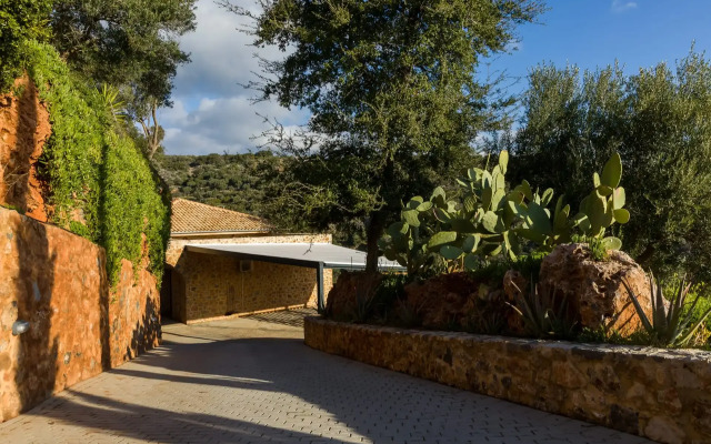 Oak Tree Estate
