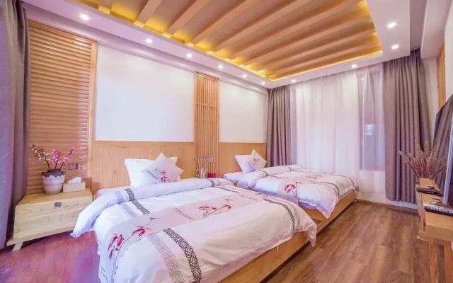 Love Inn Old Town Lijiang