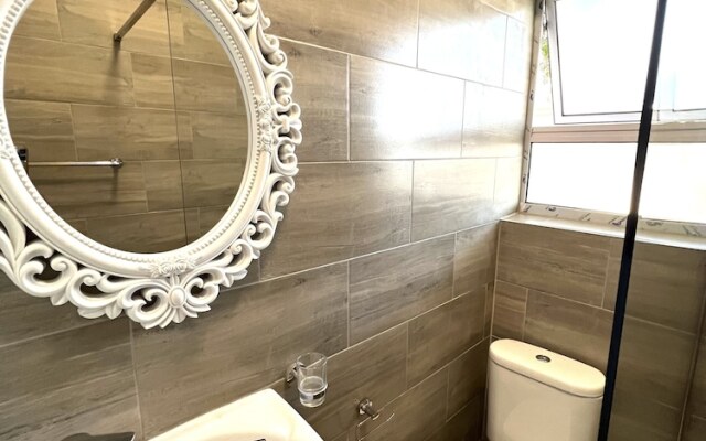 435 on vale boutique aparthotel