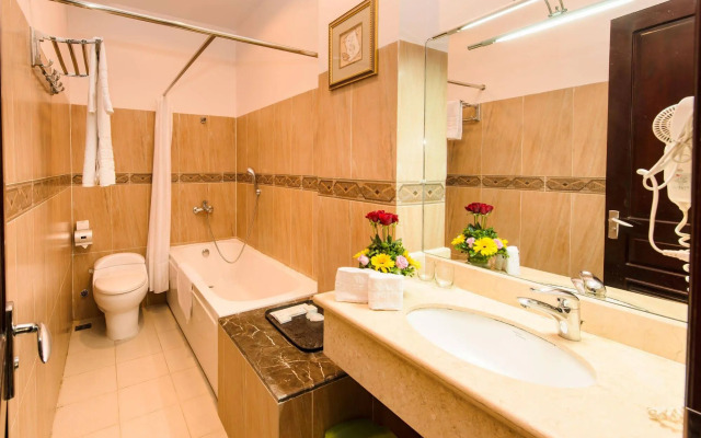 Da Nang Riverside Hotel