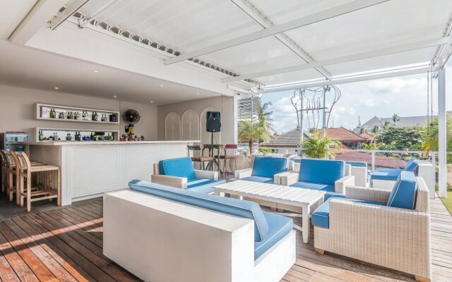 ZenRooms Kuta Beach Poppies Lane