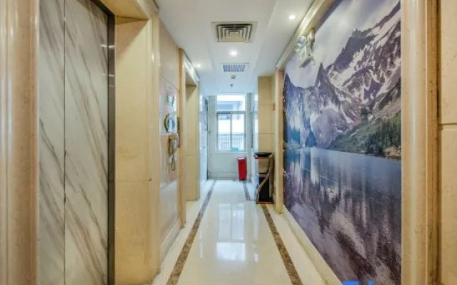 Vienna Hotel (Jieyang Rongcheng Jinxian Gate Tower)