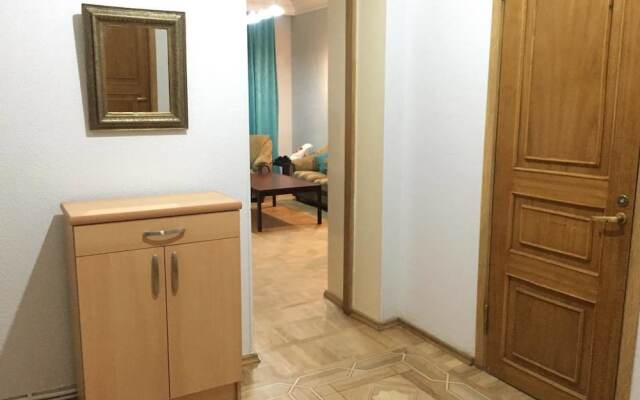 Republic Square apt&Tours
