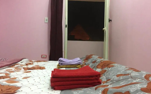 The Pyramids Inn Cheops