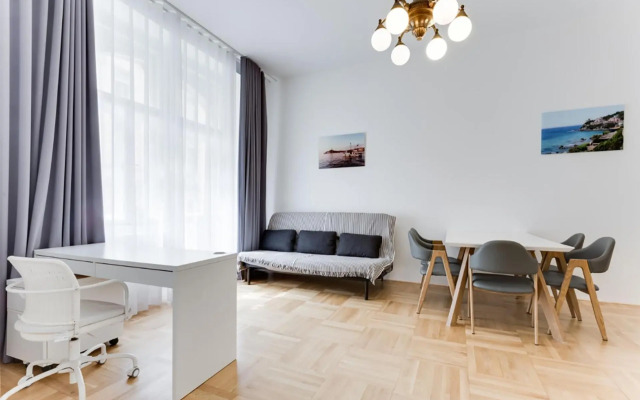 The Dancing House Residence