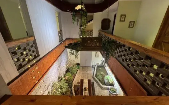 Foodie Guest House