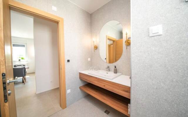 Vrsi Beautiful Apartments With Pool - A2