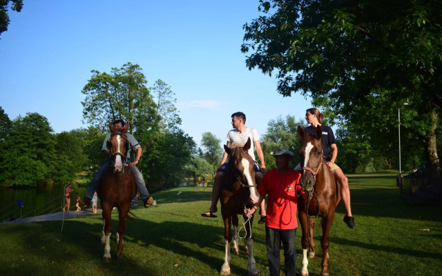 MAGNOLIA HOUSE by the RIVER