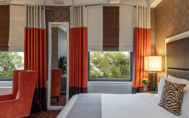 Empire Hotel