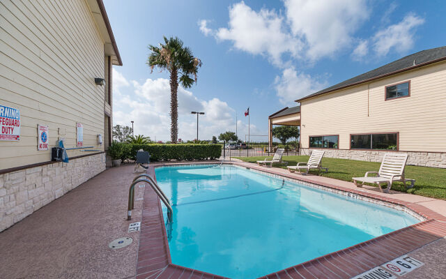 Lone Star Inn & Suites