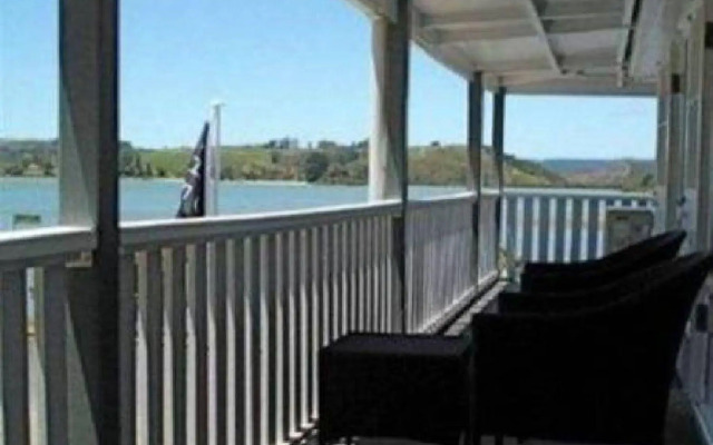 The Old Oak Boutique Hotel