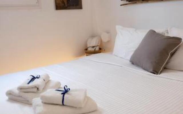 Hyades Mykonos Apartments And Studios