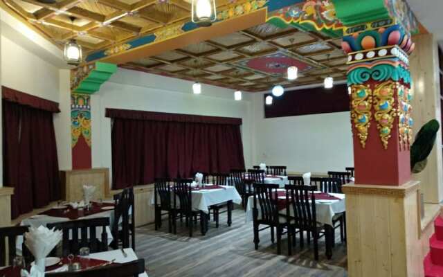 Hotel Grand Willow