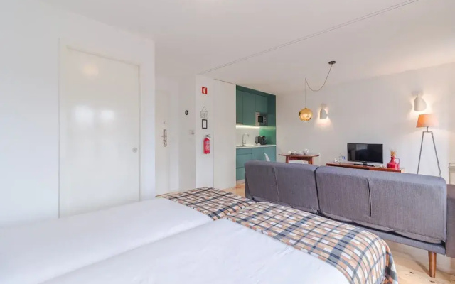 Charming Studio, Ideal for Smaller Groups