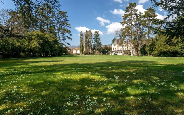 Domaine des Cèdres : Logis Hôtel, Résidence, Gîtes et Insolites