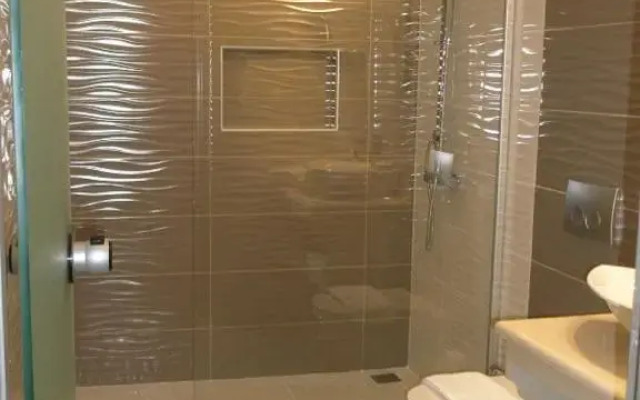 Haris Hotel Apartments and Suites