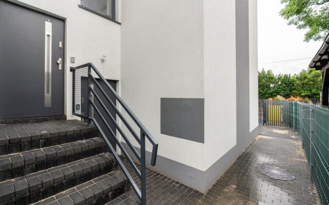 Studios Krośnieńska by Renters
