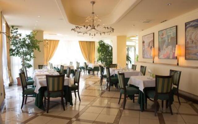 Ambasciatori Suite Hotel