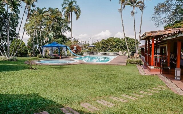 Finca Hotel El Rosario