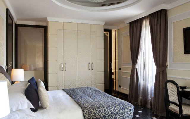 Отель Baglioni Regina 