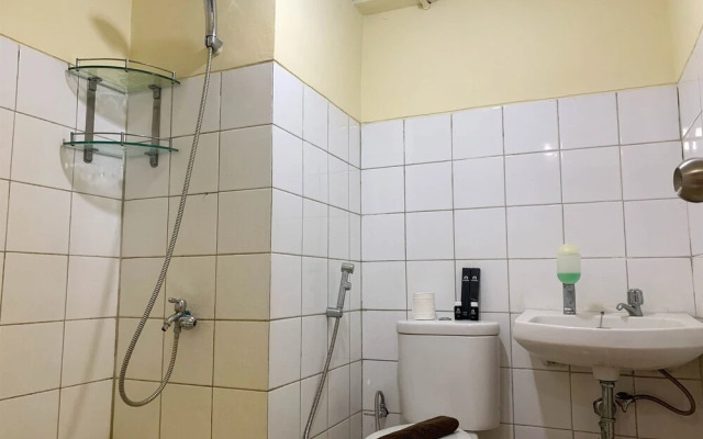 Warm And Cozy Studio No Kitchen At Kebagusan City Apartment