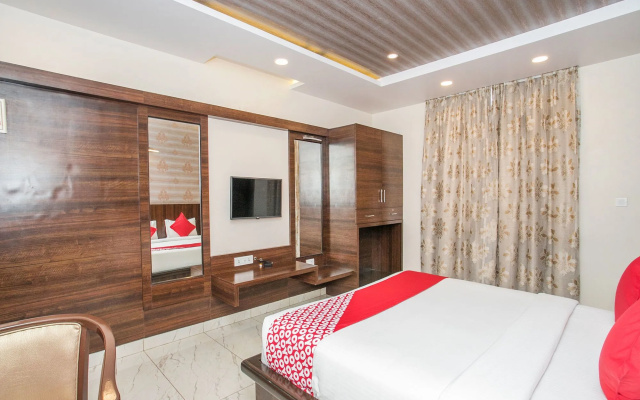 Capital O 15950 J K Residency