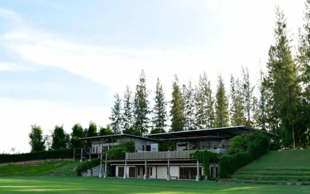 The Farmhouse at Polo Escape