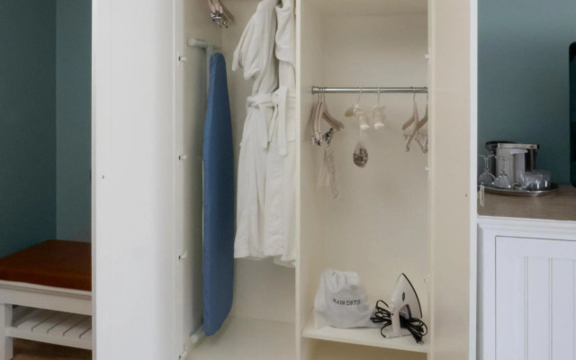 Watkins Glen Harbor Hotel