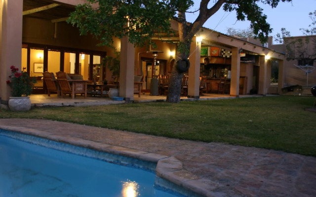 Lion Tree Top Lodge