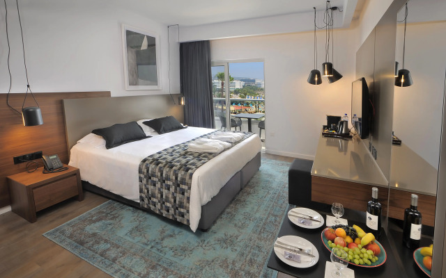 Okeanos Beach Boutique Hotel