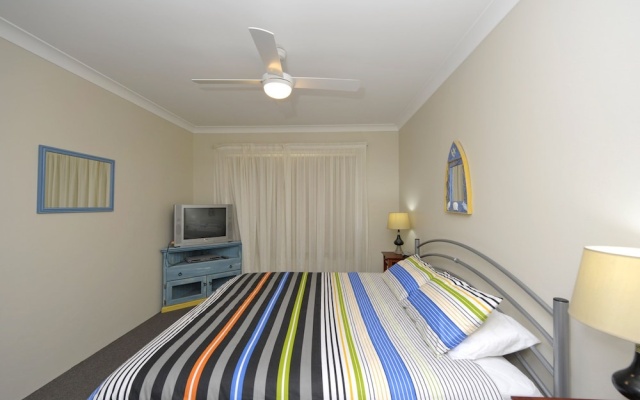 Cottage Court 10 - Nelson Bay – Guest Rooms – Nelson Bay