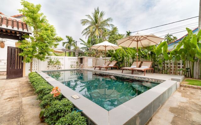 Tonkin Creeper Flower Villa