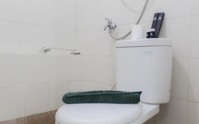 Homey and Cozy 2BR Bassura City Apartment near Mall