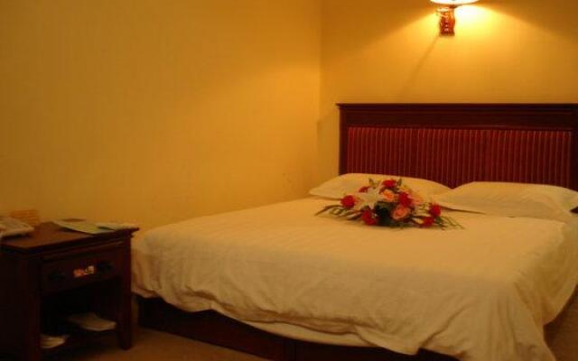 Universal Jinghang Airport Hotel