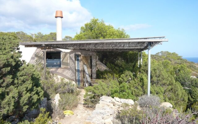 Very Unusual Rock House, Situated Right on the Coast With Spectacular Views