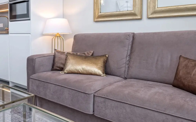 Genteel Home Plaza del Teatro