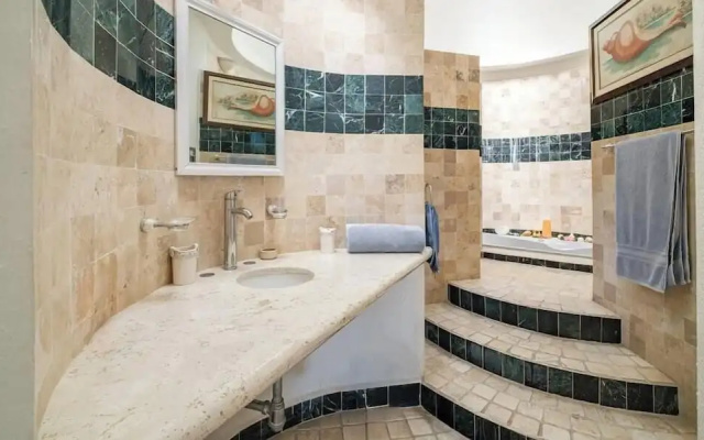 Amazing House -private Pool - Tennis - Paddle Cour