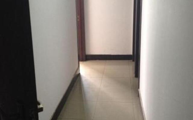Tangshan Luxuan Inn